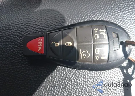 2016 Chrysler Town & Country Touring из США, поврежденный, VIN 2C4RC1BG0GR294787